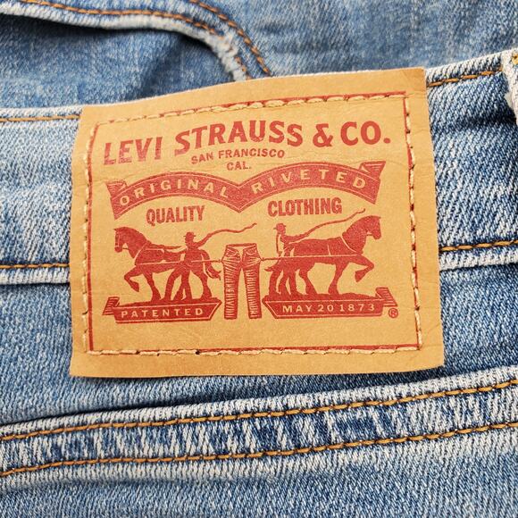 Levis Womens W32‎ High Rise Daisy Duke Cut Off Distressed Shorts Blue Pre-Owned - Picture 3 of 6